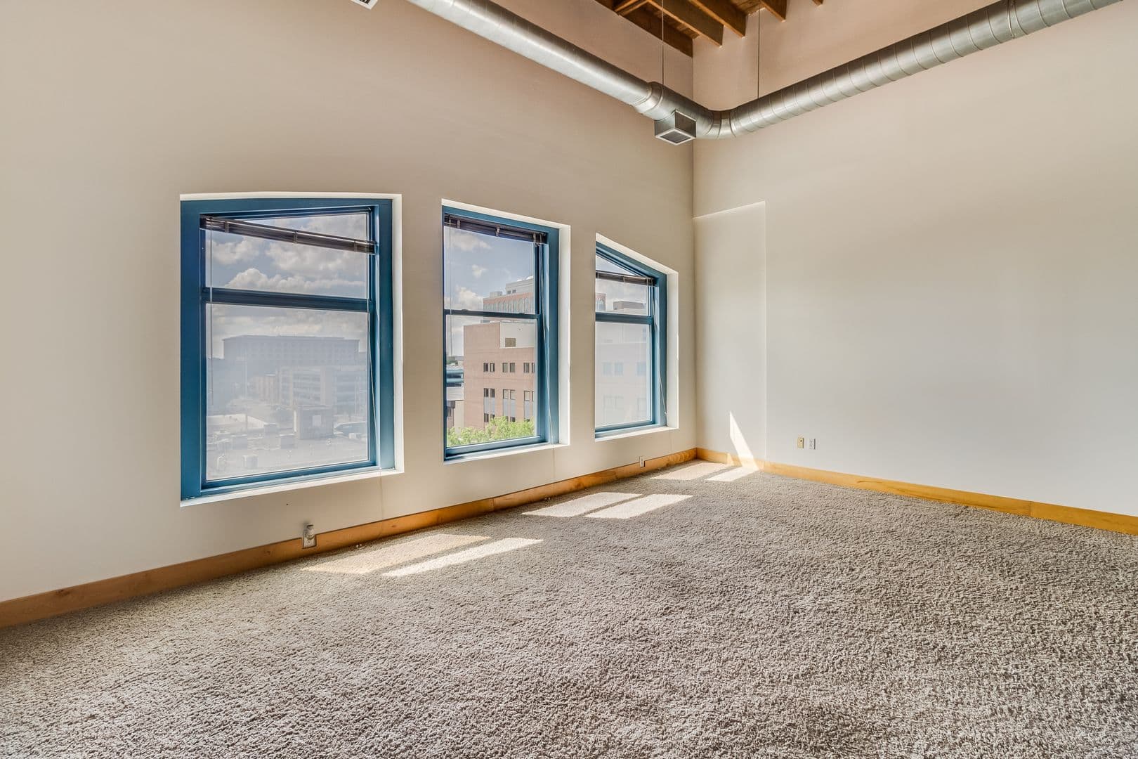 Lansing Apartment: 401 S Washington Sq