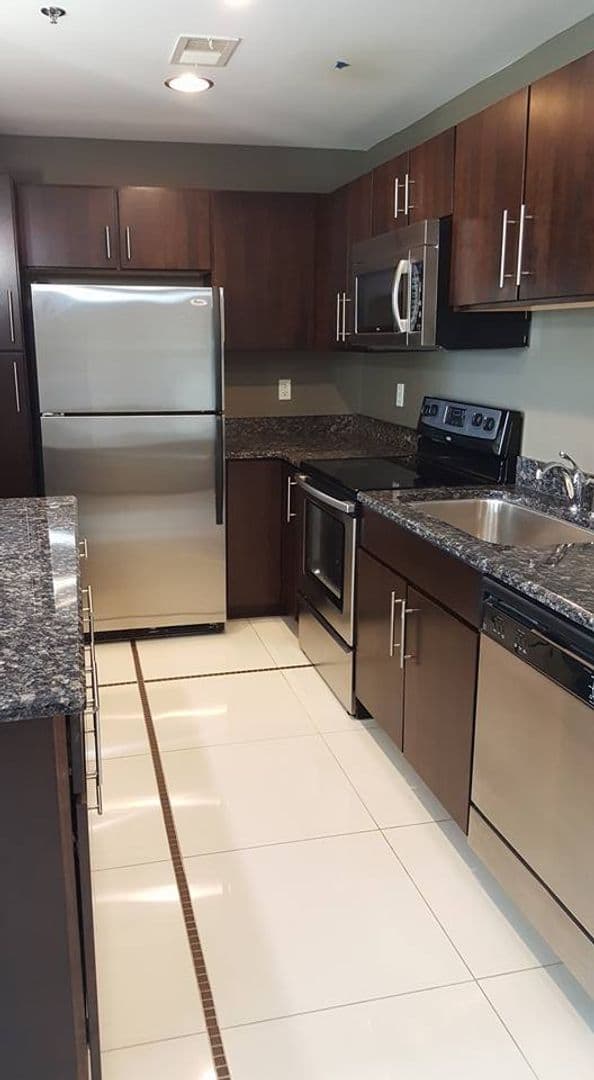 Flint Apartment: 607 E. Second Ave
