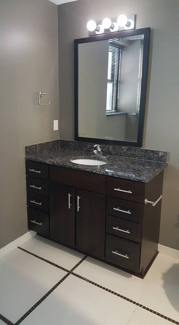 Flint Apartment: 607 E. Second Ave
