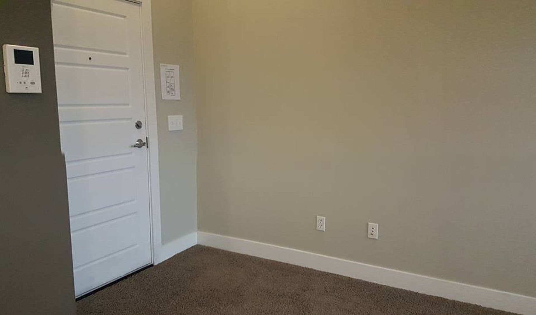 Flint Apartment: 607 E. Second Ave