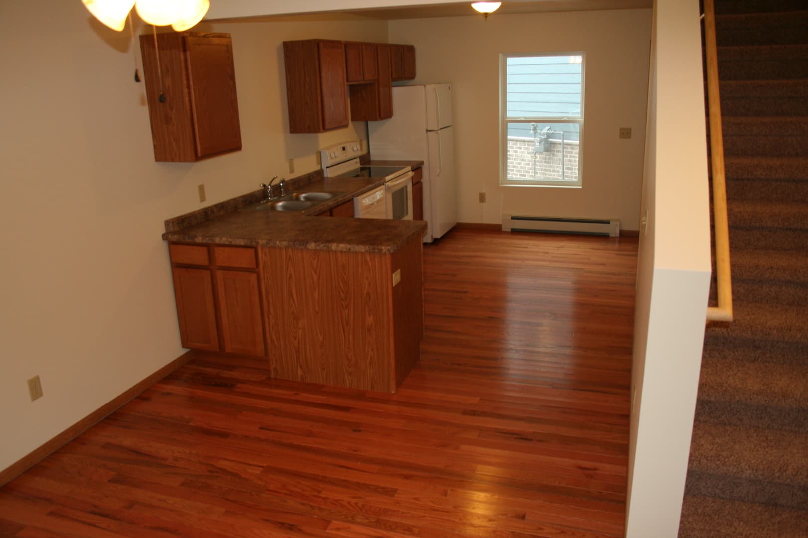 Marquette Apartment: 2747 Scenic Drive
