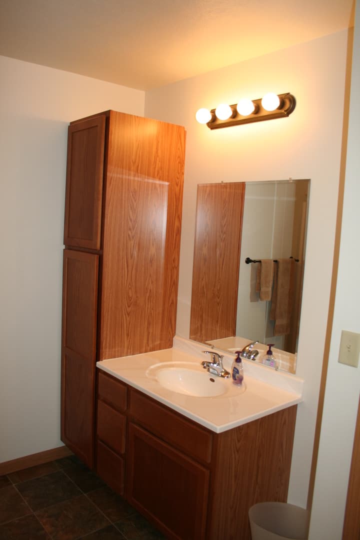 Marquette Apartment: 2722 Scenic Drive