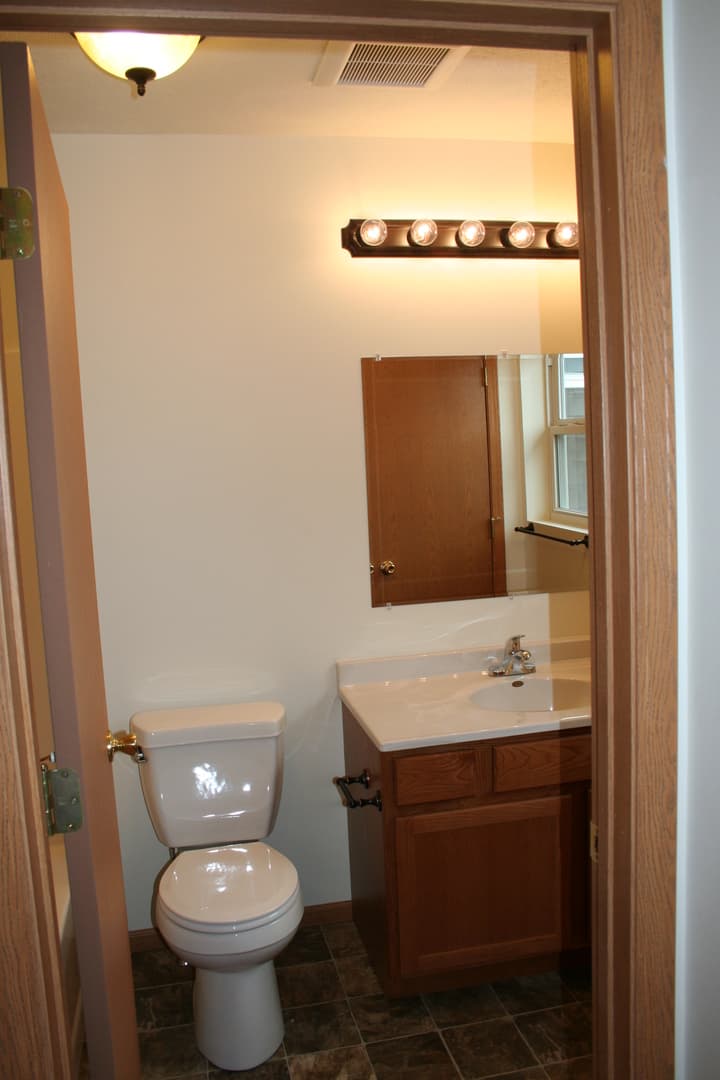 Marquette Apartment: 2747 Scenic Drive