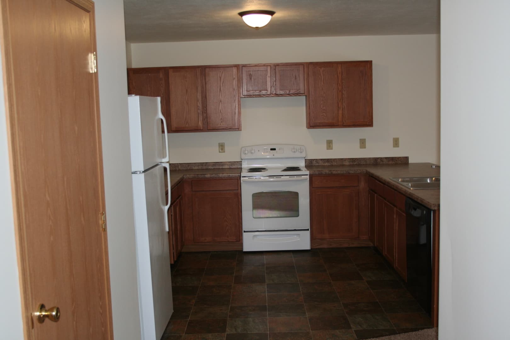 Marquette Apartment: 2722 Scenic Drive