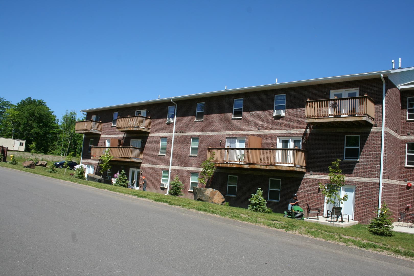 Marquette Apartment: 2722 Scenic Drive