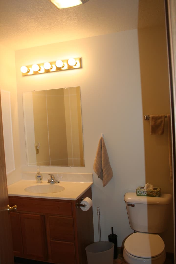 Marquette Apartment: 2802-2888 Cedarville Dr