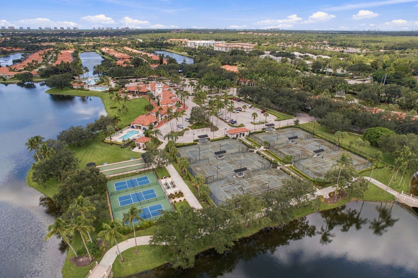 Naples House: 3440 Donoso Court