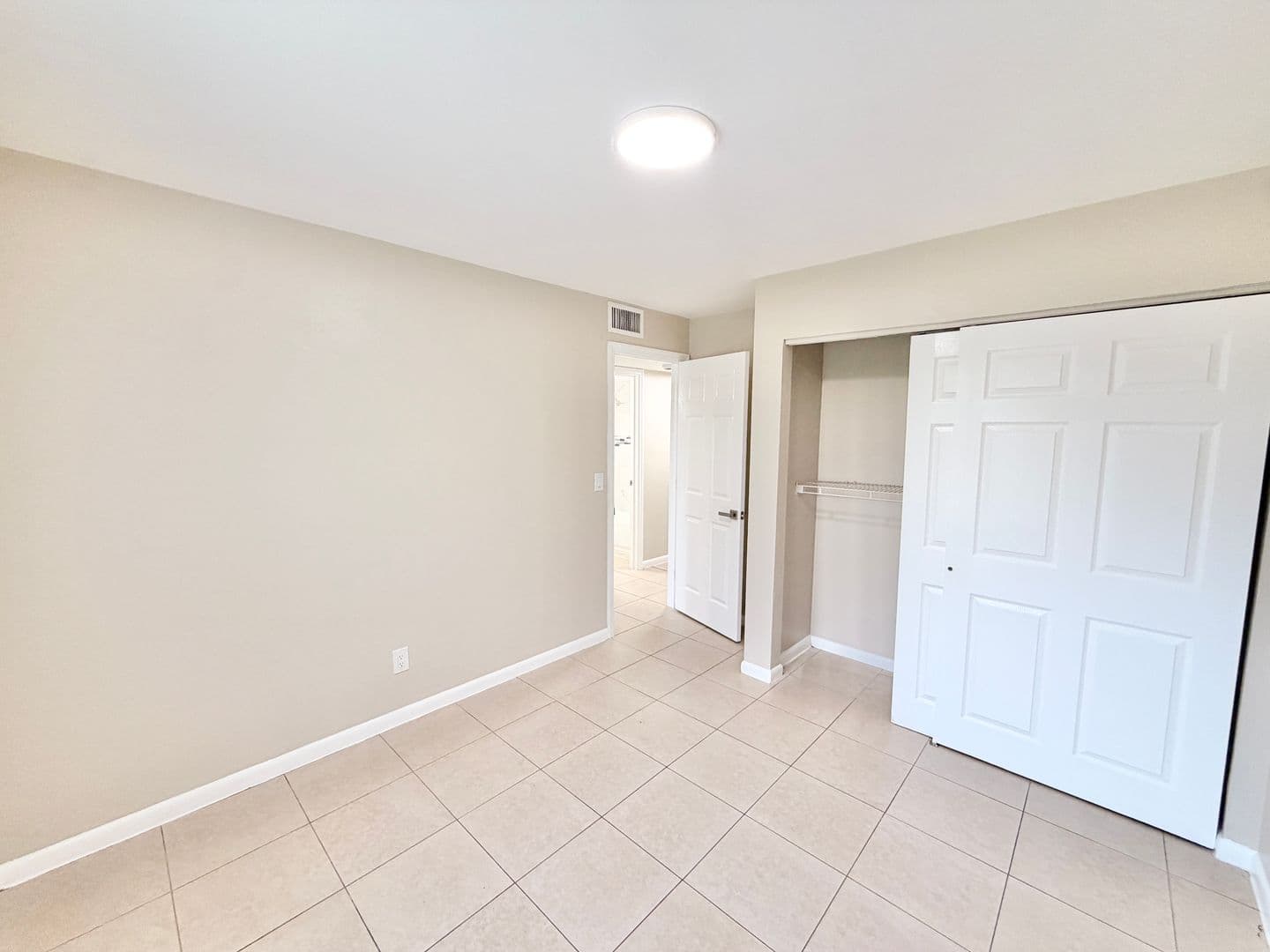 Naples Apartment: 2281 Sunshine Blvd