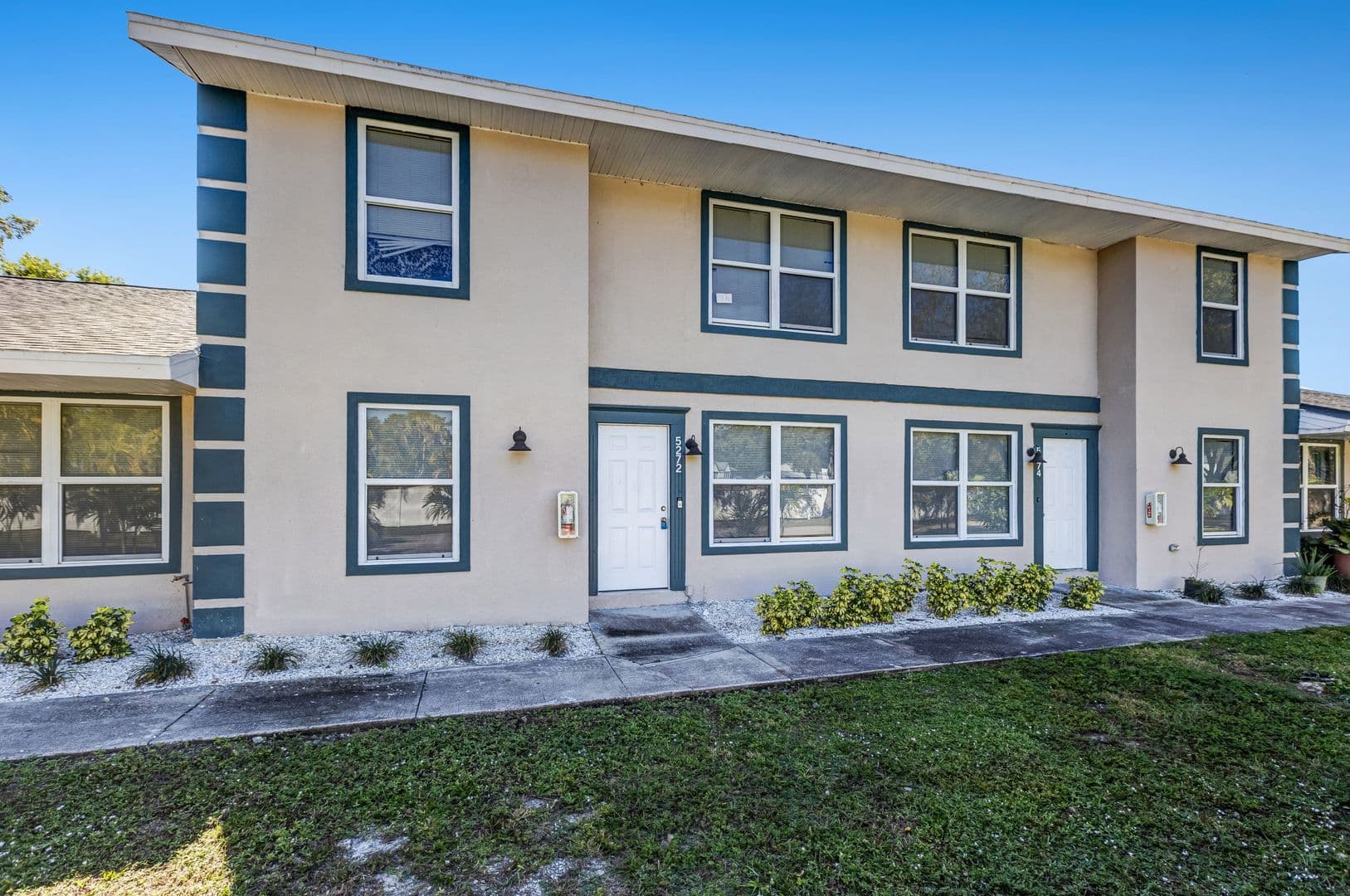 Naples Apartment: 5270 16th Pl SW