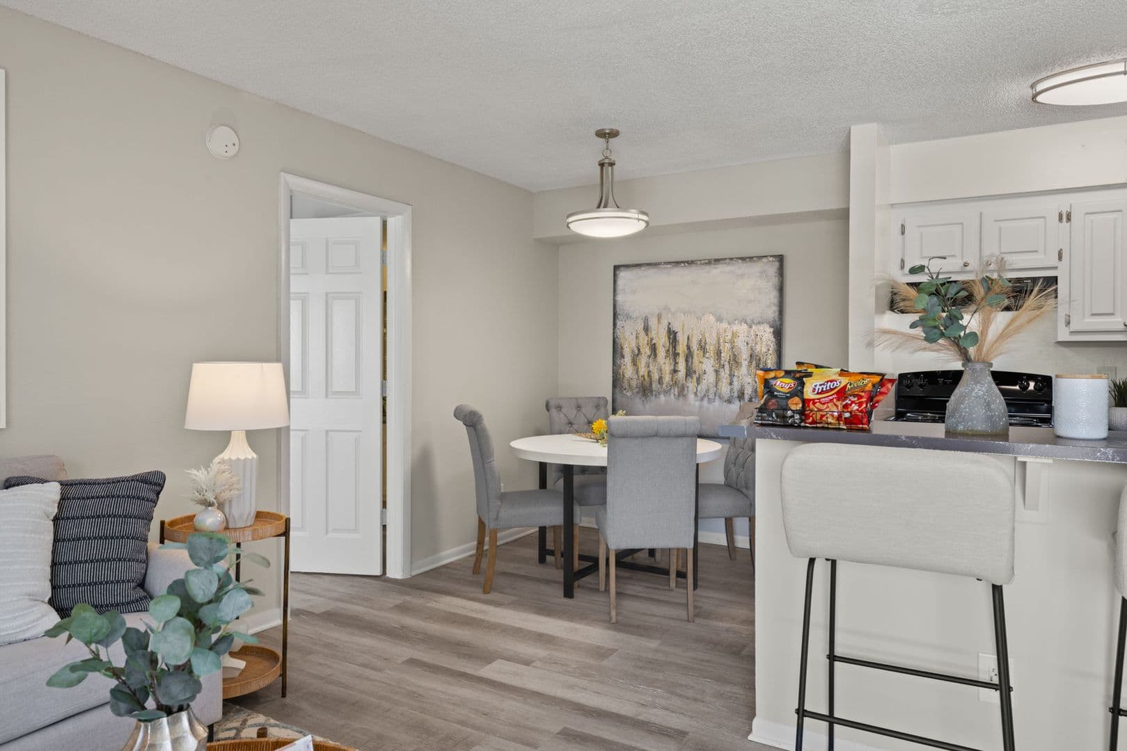 Naples Apartment: 4539 Coral Palms Ln