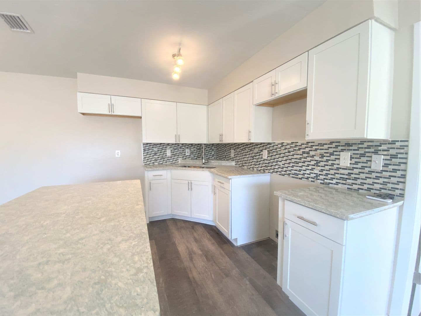 Naples Apartment: 2923 Gordon St