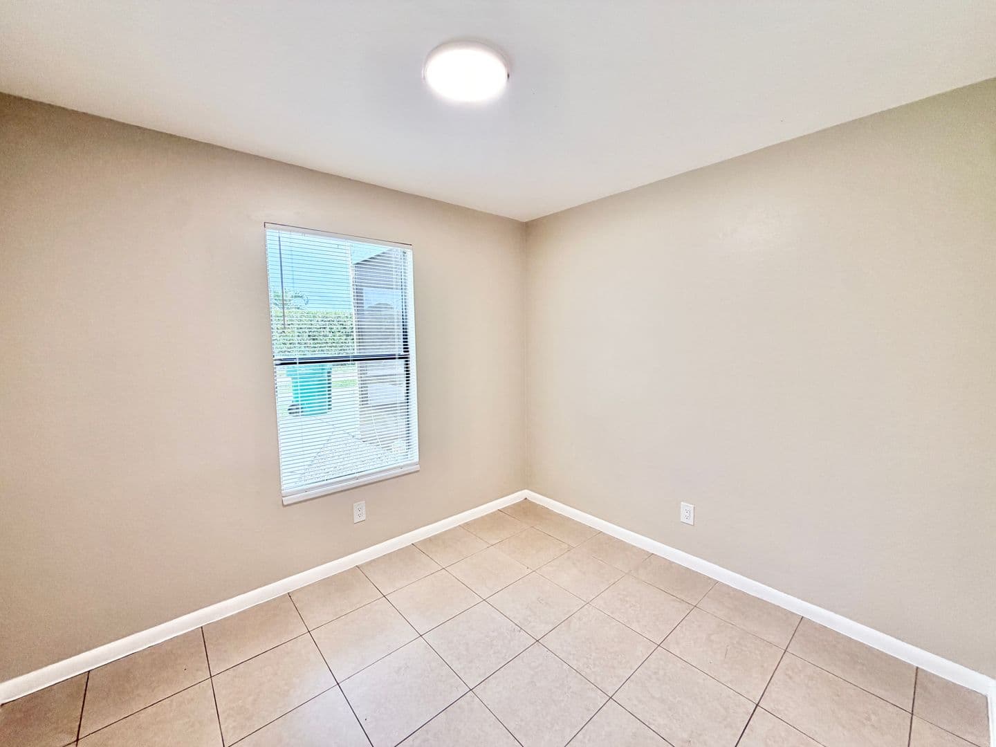 Naples Apartment: 2281 Sunshine Blvd