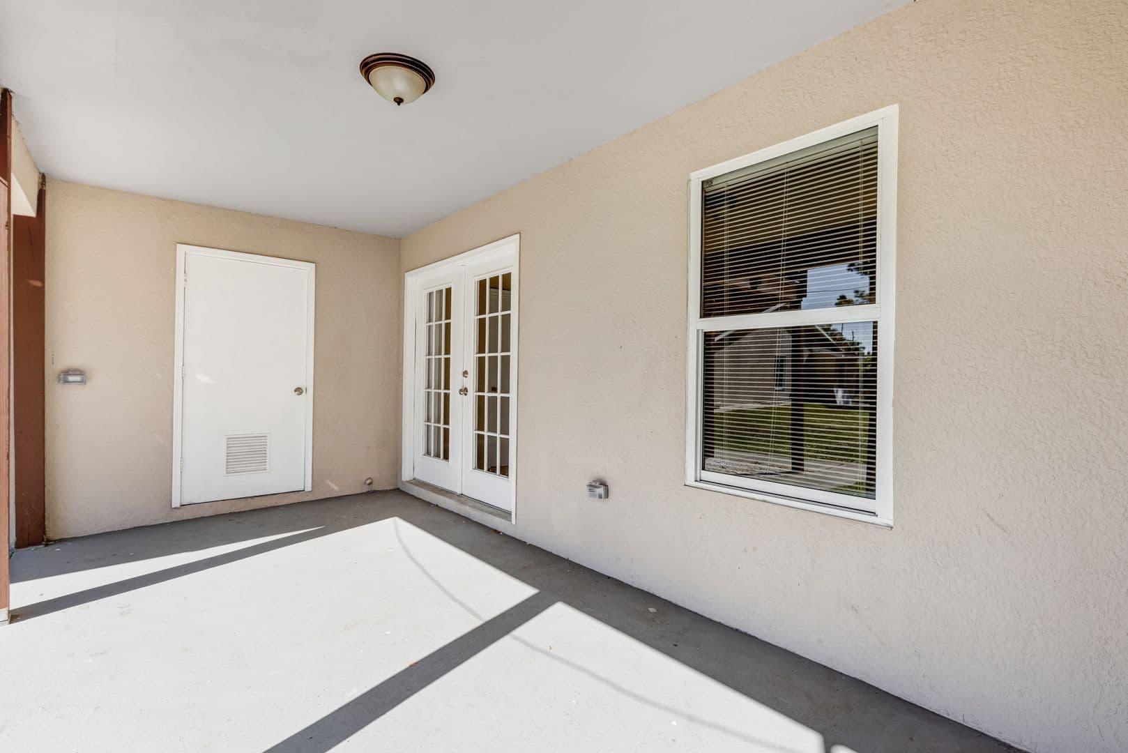 Naples Apartment: 5270 16th Pl SW