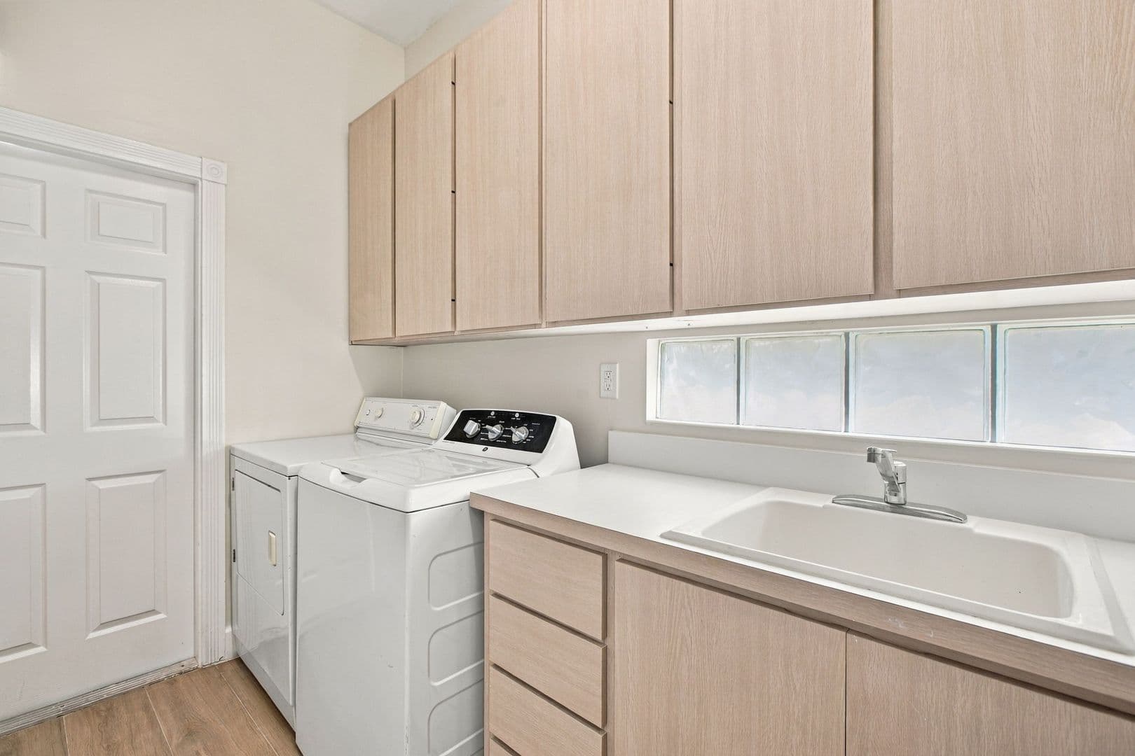 Naples House: 3440 Donoso Court