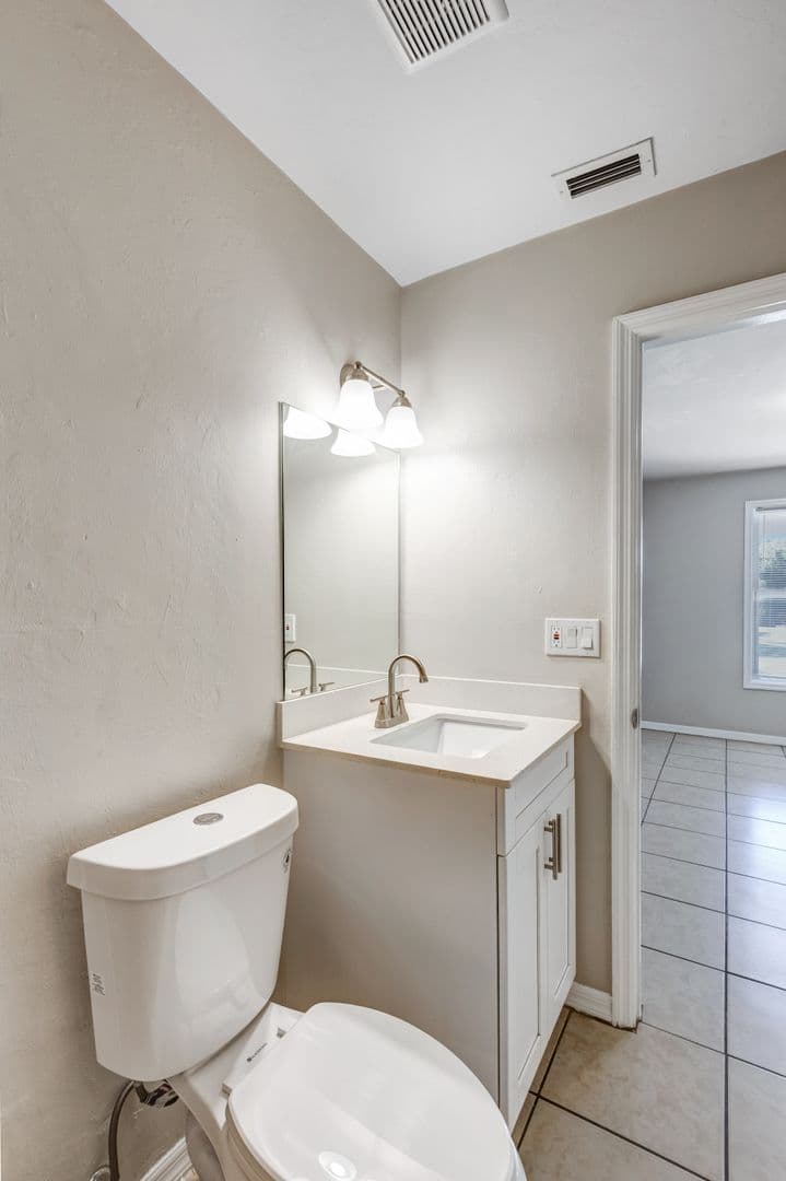 Naples Apartment: 5270 16th Pl SW