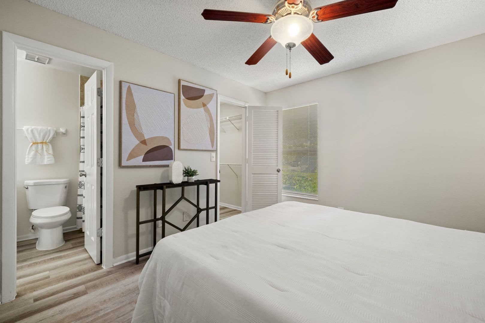 Naples Apartment: 4539 Coral Palms Ln