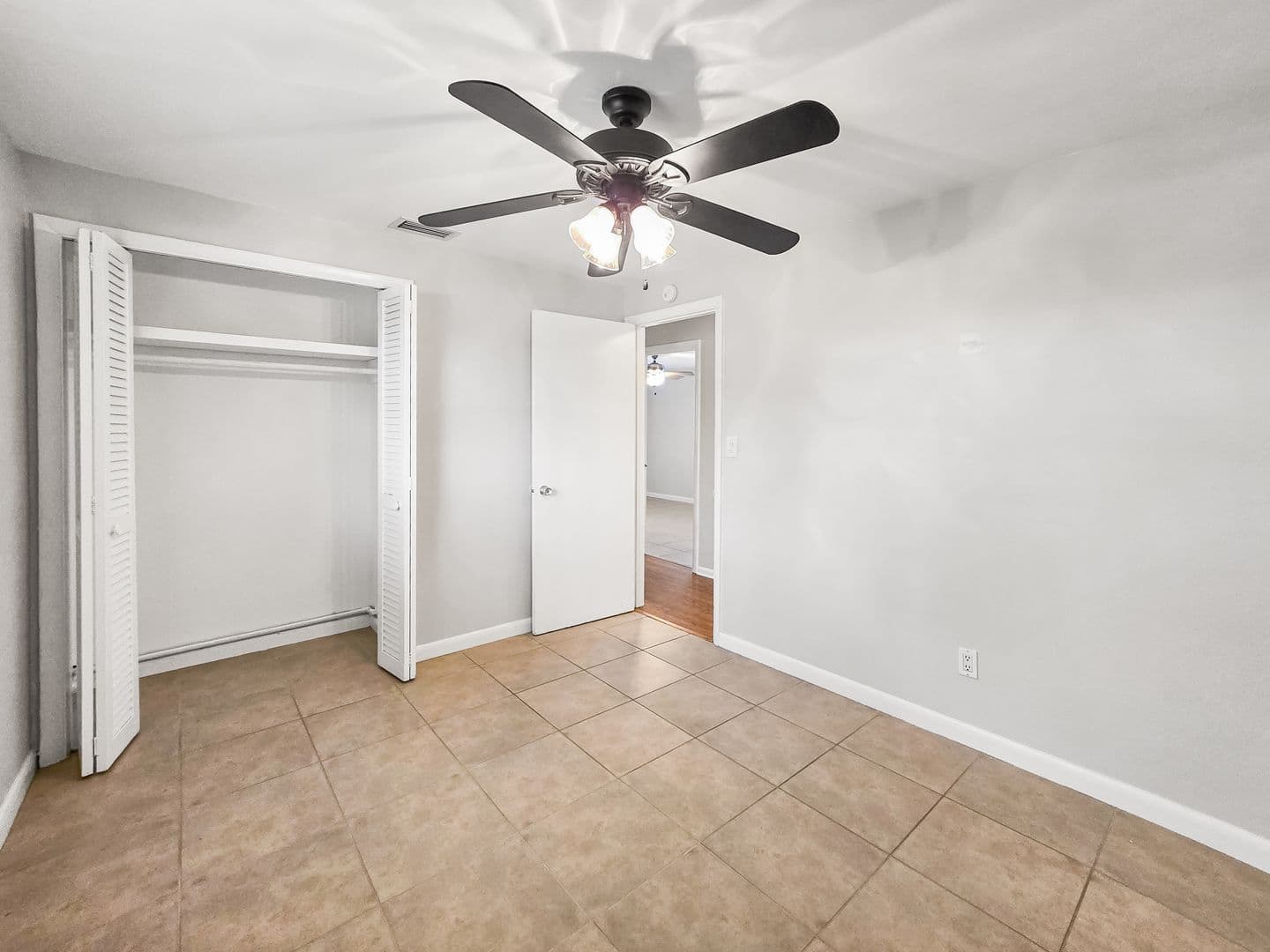 Naples House: 1189 Royal Palm Drive