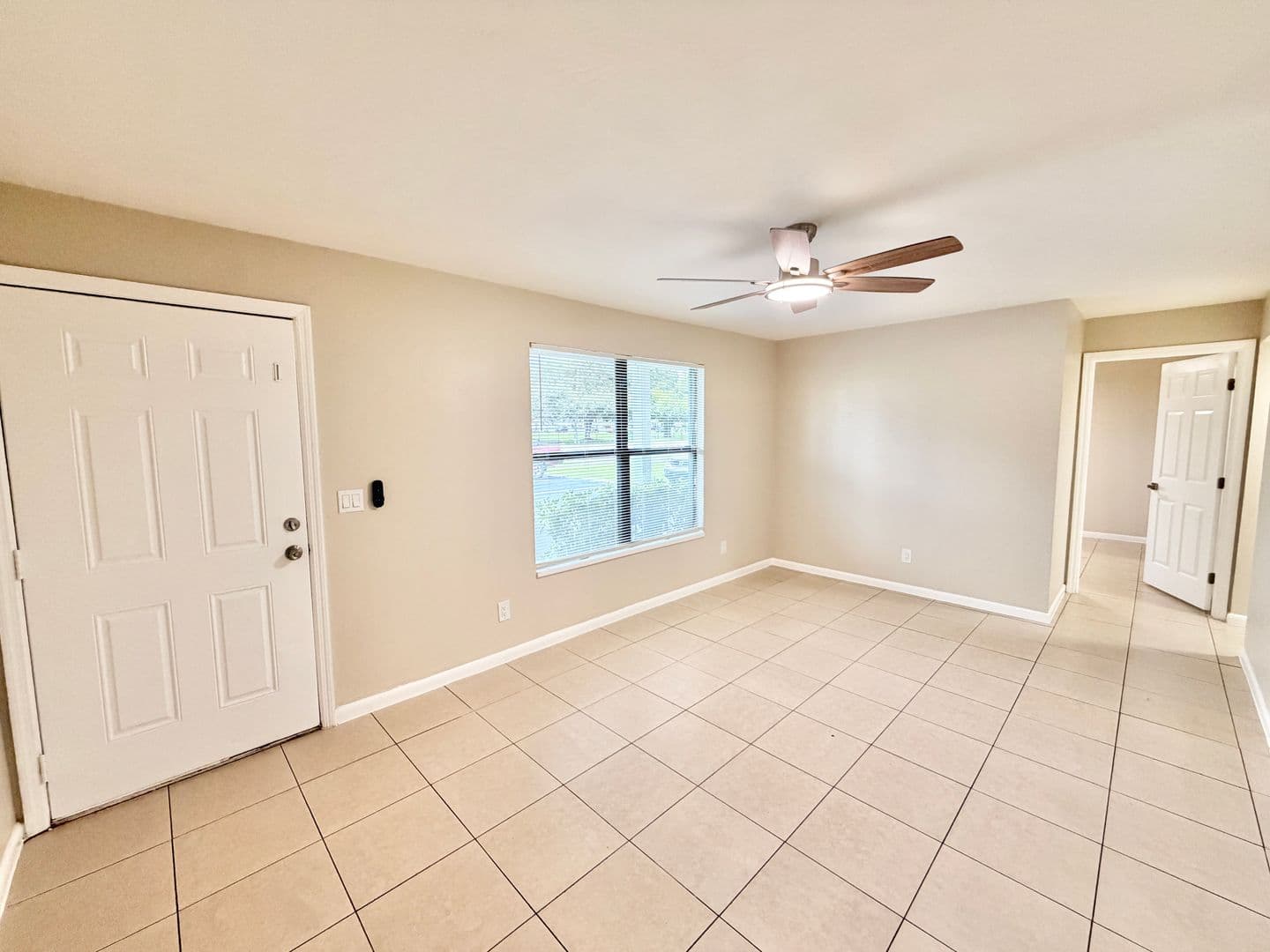 Naples Apartment: 2281 Sunshine Blvd