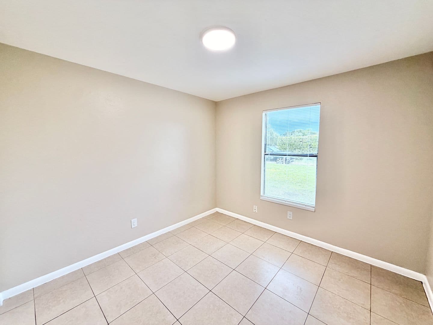 Naples Apartment: 2281 Sunshine Blvd
