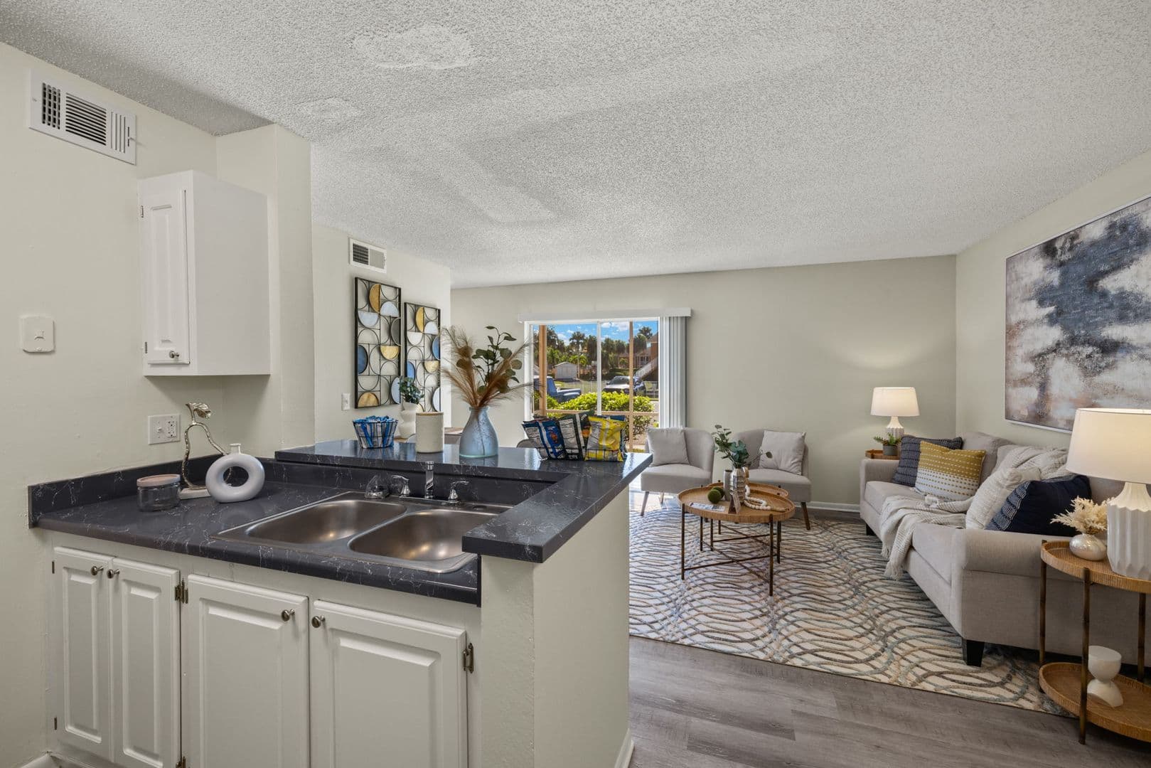 Naples Apartment: 4539 Coral Palms Ln