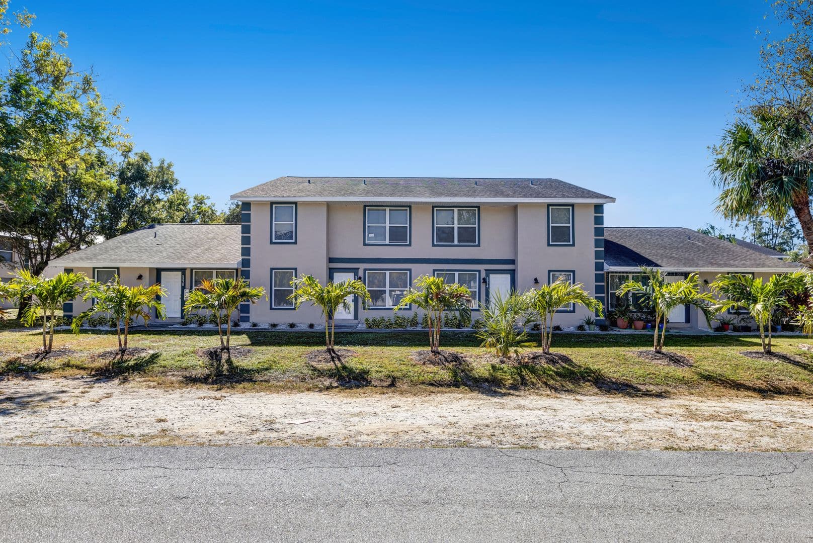 Naples Apartment: 5270 16th Pl SW