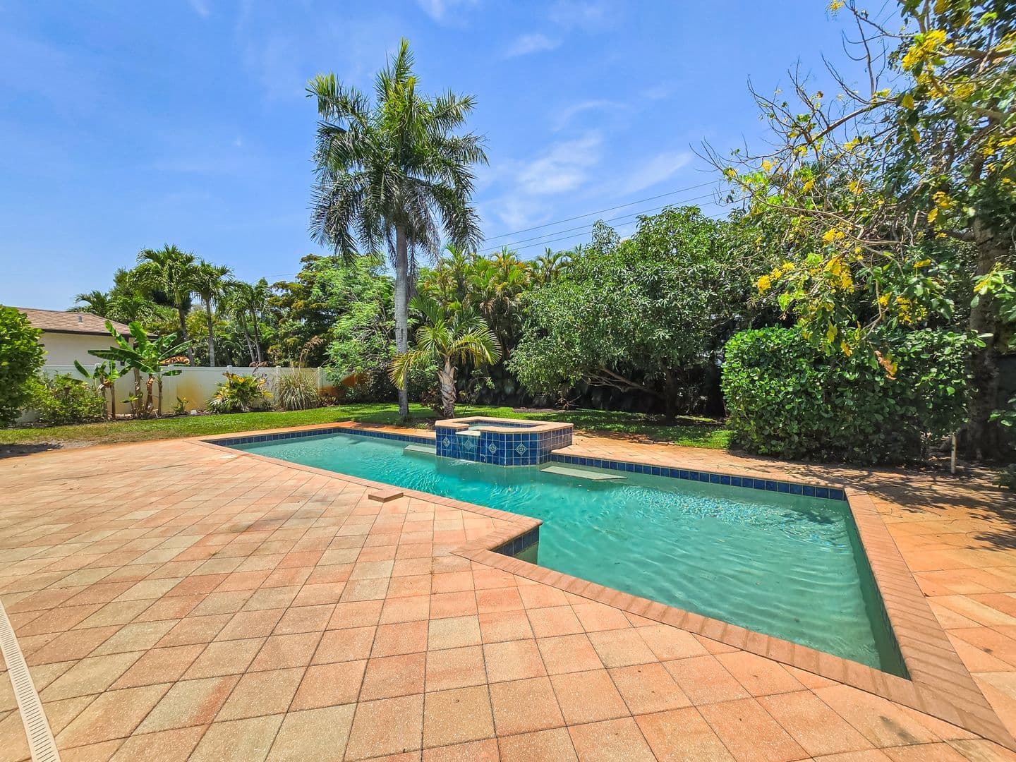 Naples House: 1189 Royal Palm Drive