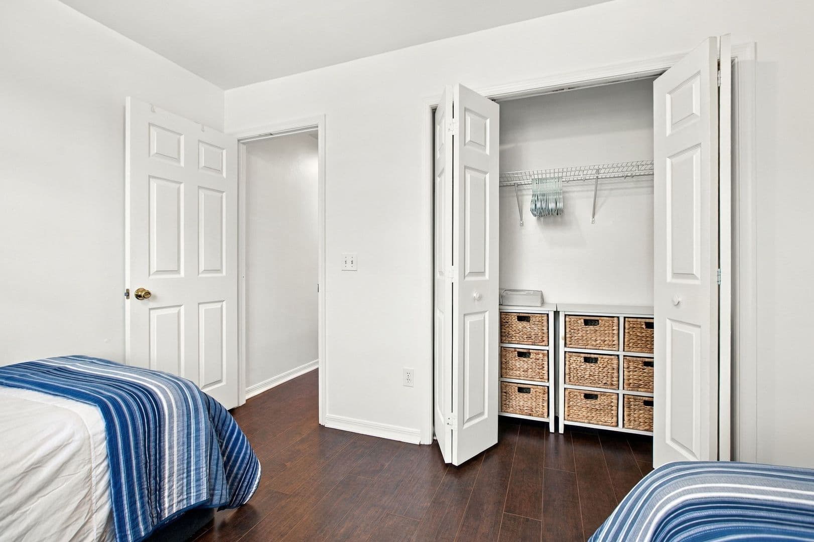 Naples Townhome: 367 Dover Place