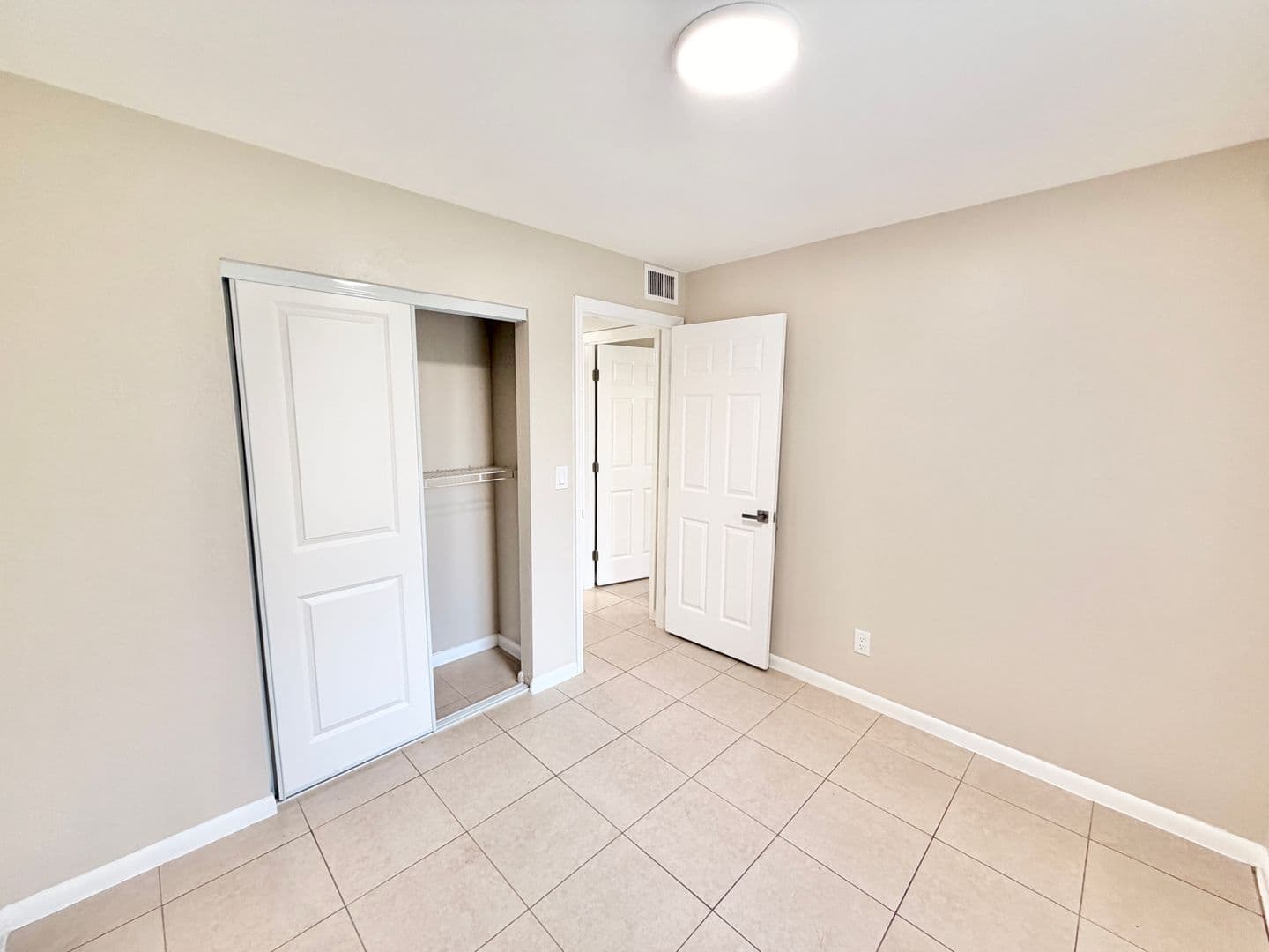 Naples Apartment: 2281 Sunshine Blvd
