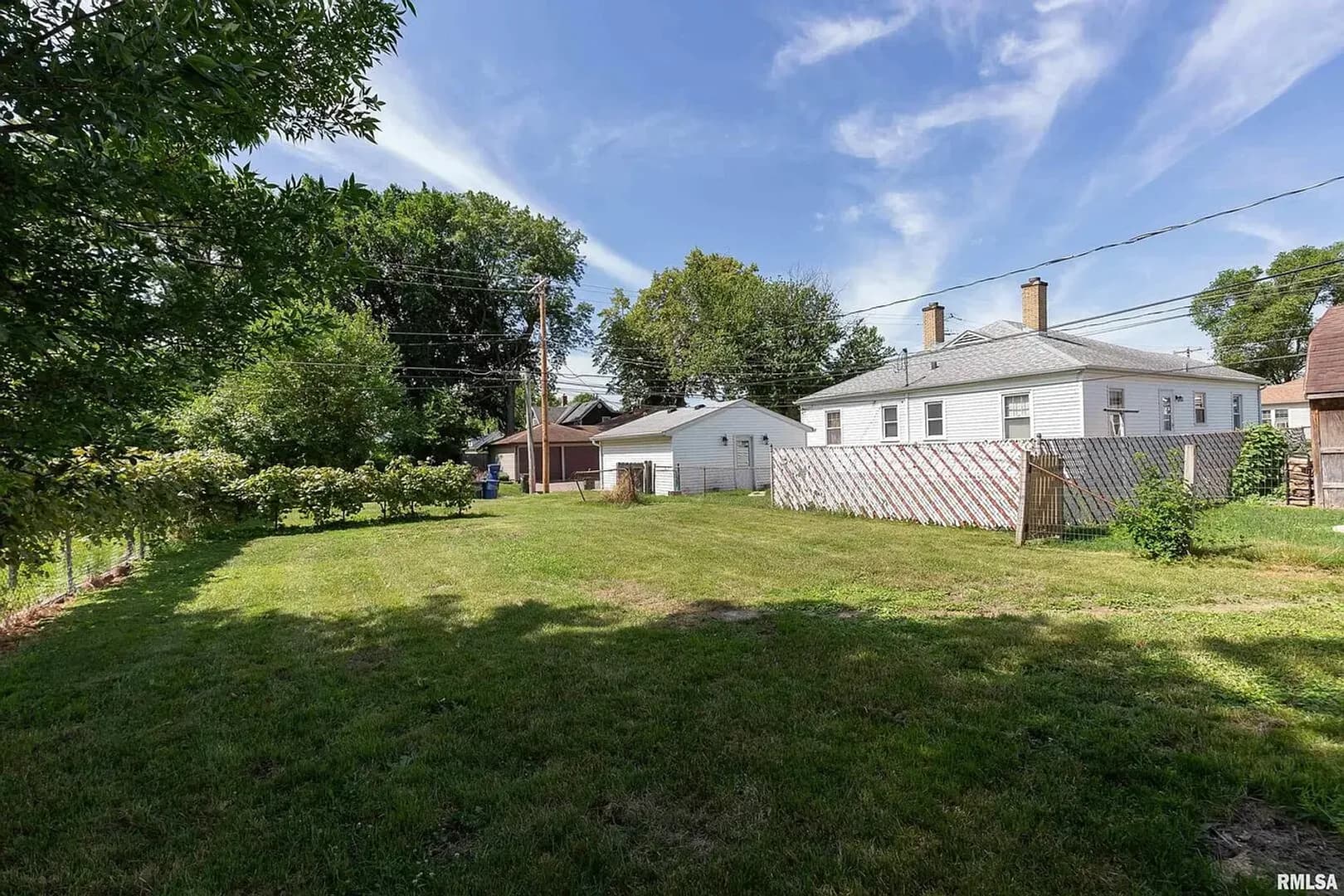 Davenport Apartment: 1553 W 17th St