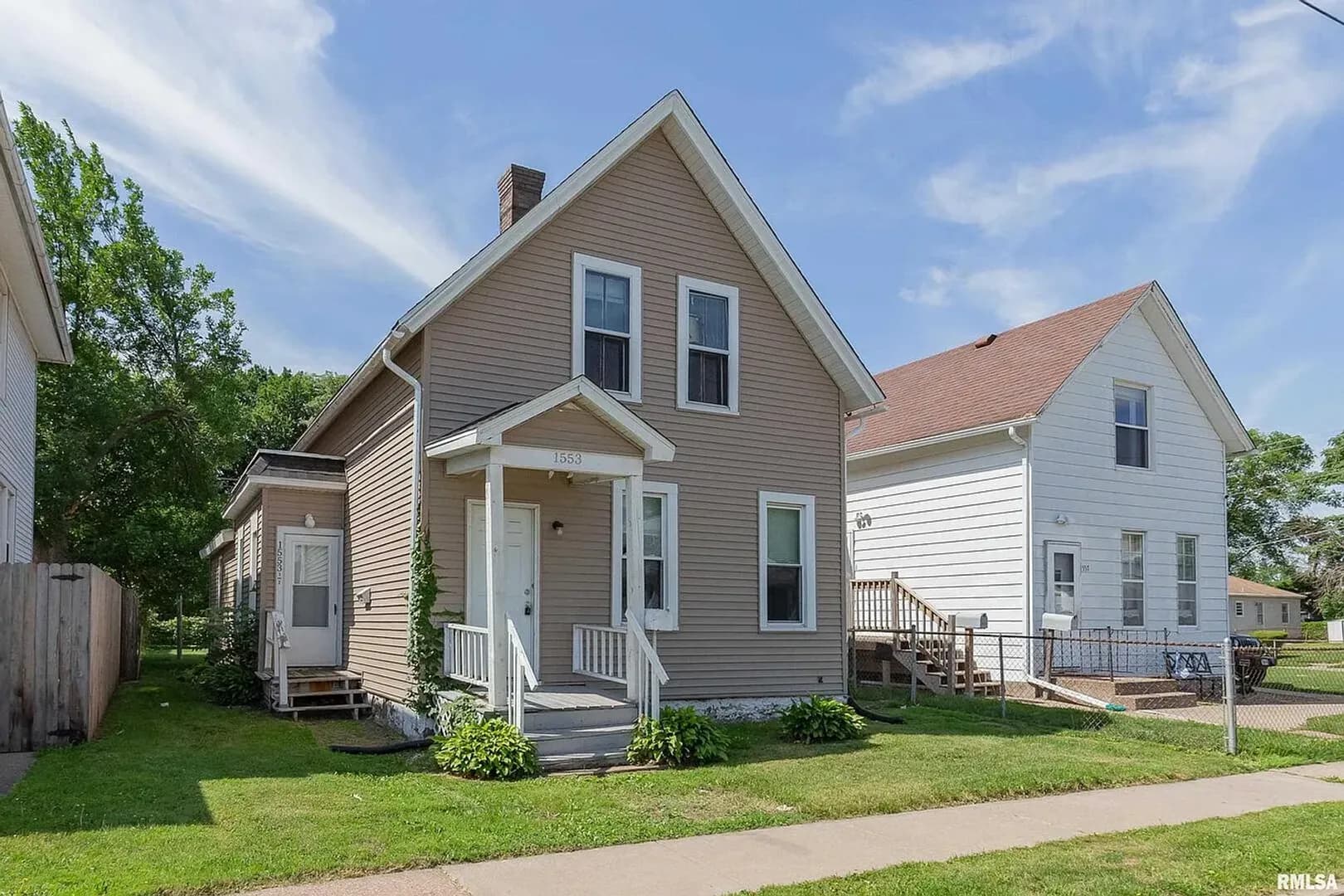 Davenport Apartment: 1553 W 17th St