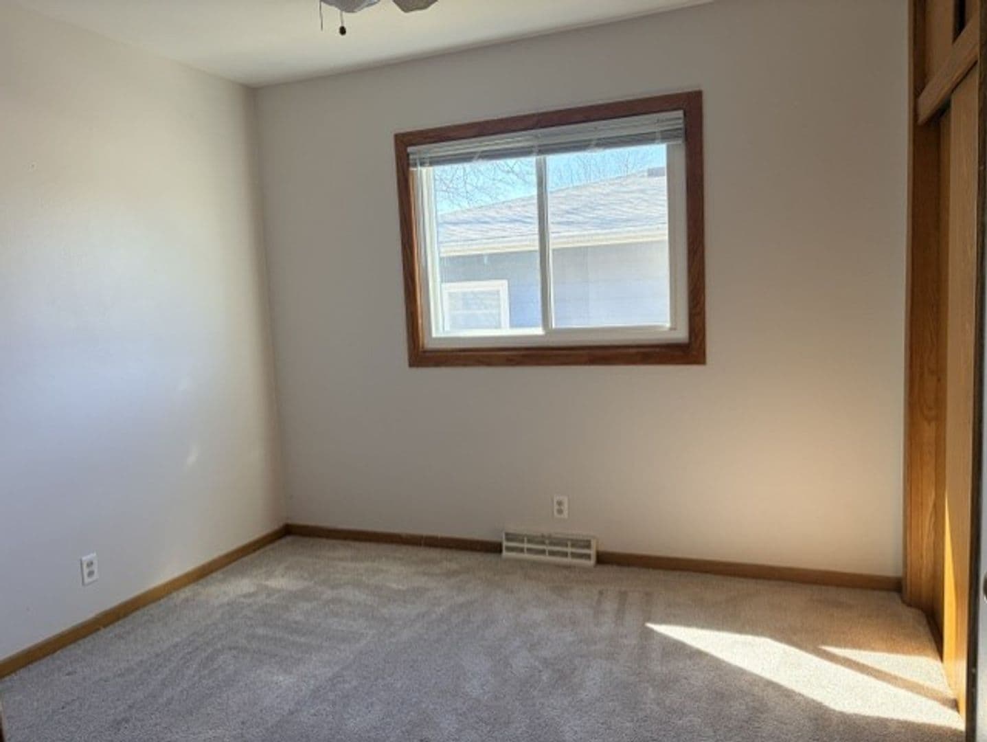 Waterloo House: 1132 Lidner Dr