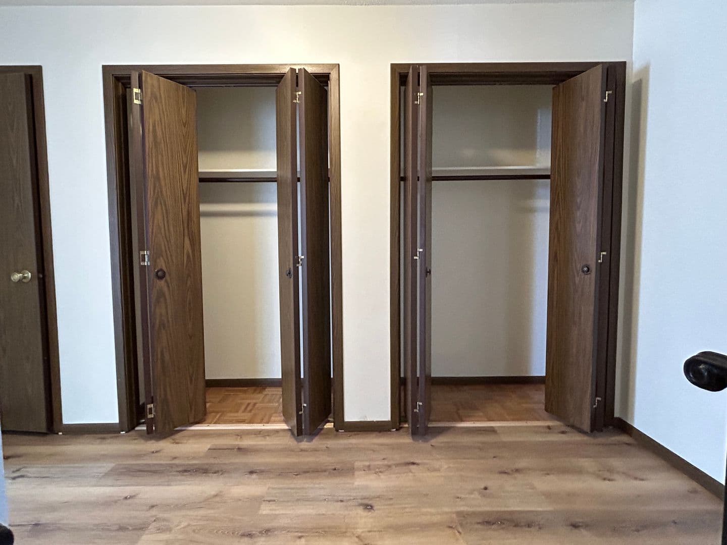 Waterloo Apartment: 1050 - 1110 Oleson Road