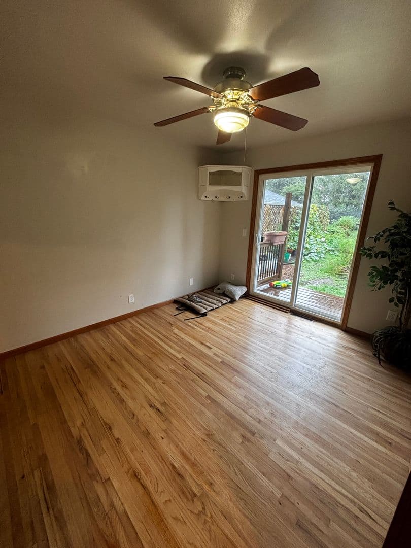 Cedar Falls House: 3716 Knoll Ridge Dr