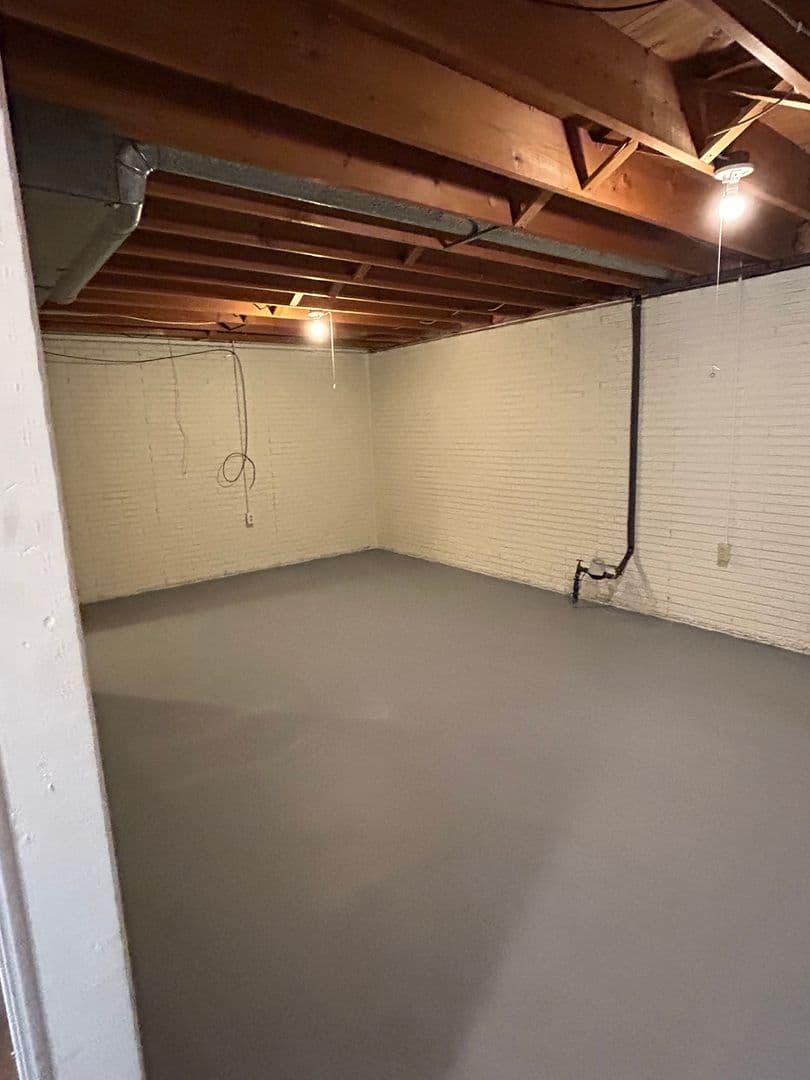Waterloo Apartment: 1050 - 1110 Oleson Road