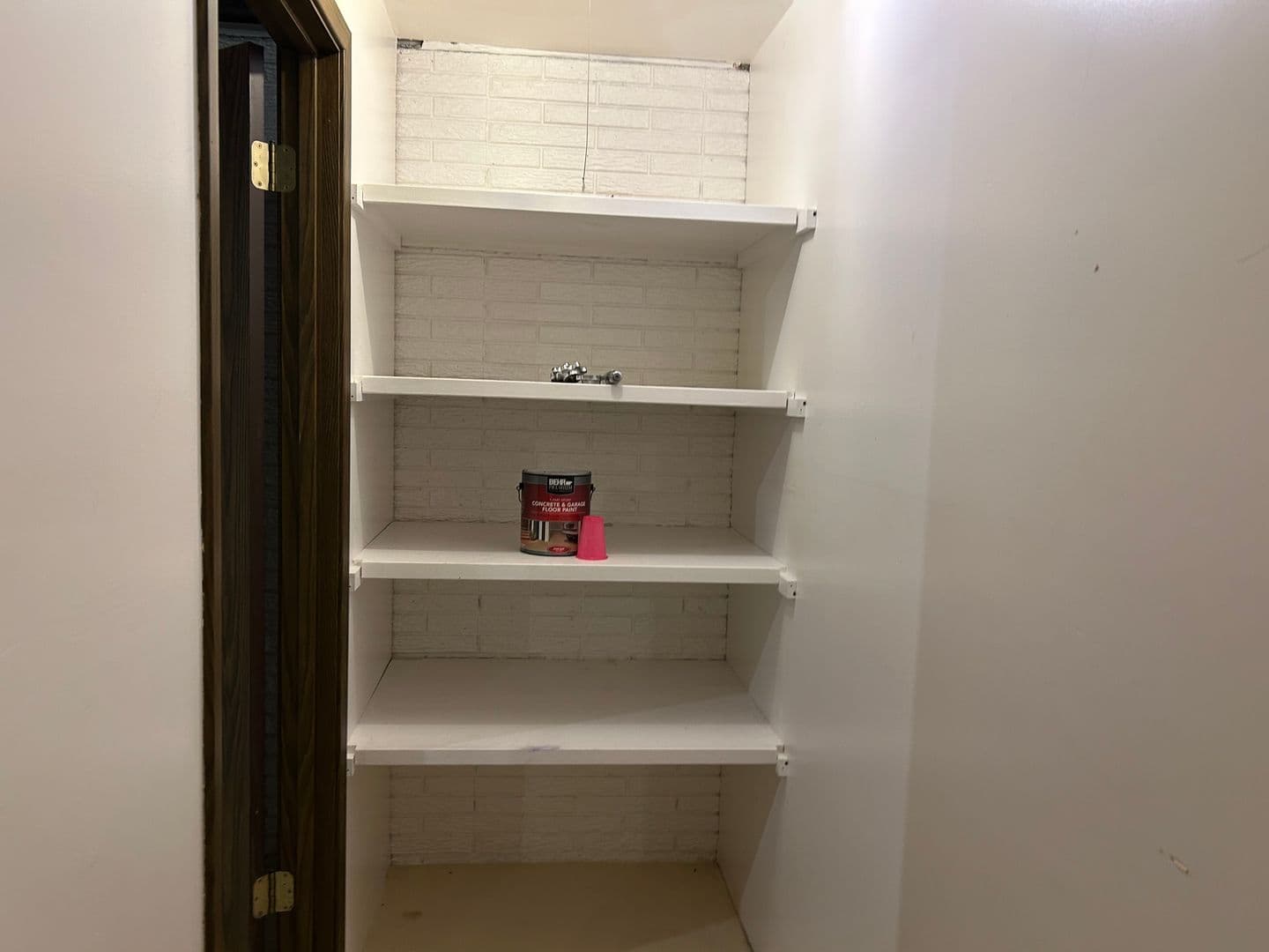 Waterloo Apartment: 1050 - 1110 Oleson Road