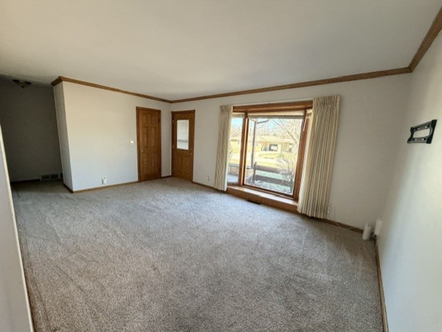 Waterloo House: 1132 Lidner Dr