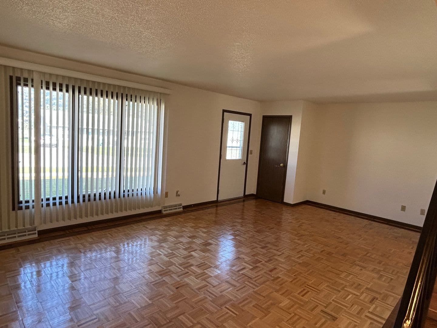 Waterloo Apartment: 1050 - 1110 Oleson Road
