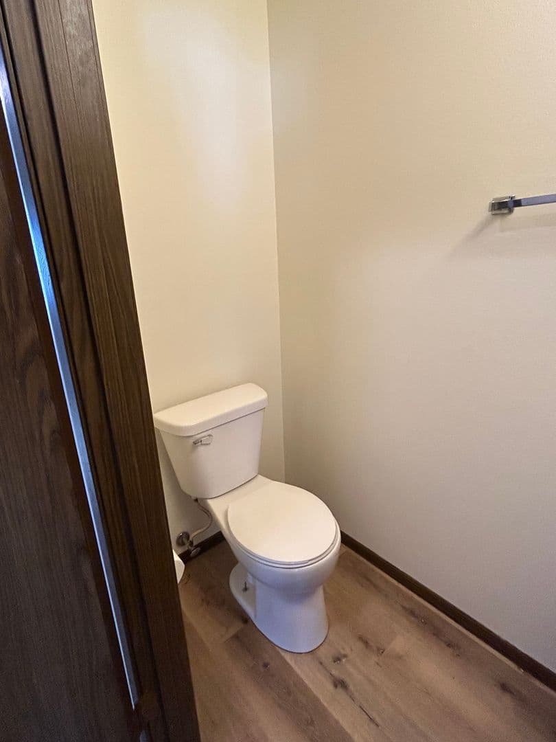 Waterloo Apartment: 1050 - 1110 Oleson Road