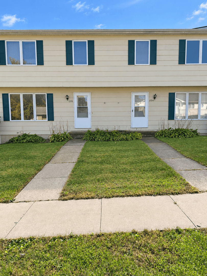 Waterloo Apartment: 1050 - 1110 Oleson Road