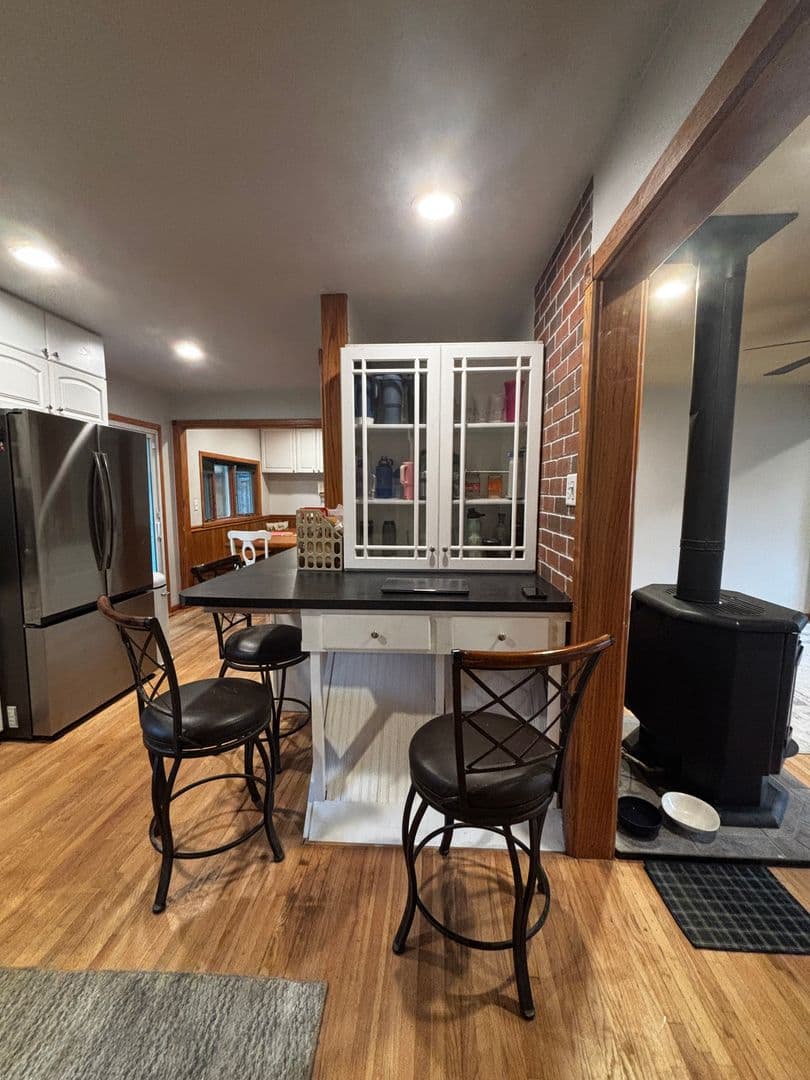 Cedar Falls House: 3716 Knoll Ridge Dr