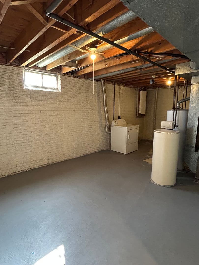 Waterloo Apartment: 1050 - 1110 Oleson Road