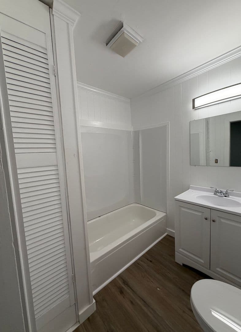 Tilton Apartment: 293 Main Street