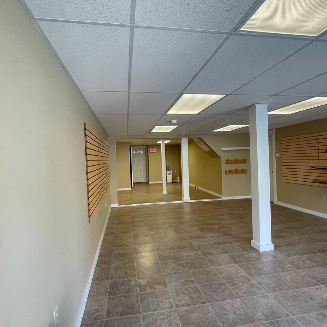 Franklin Apartment: 419 Central Street