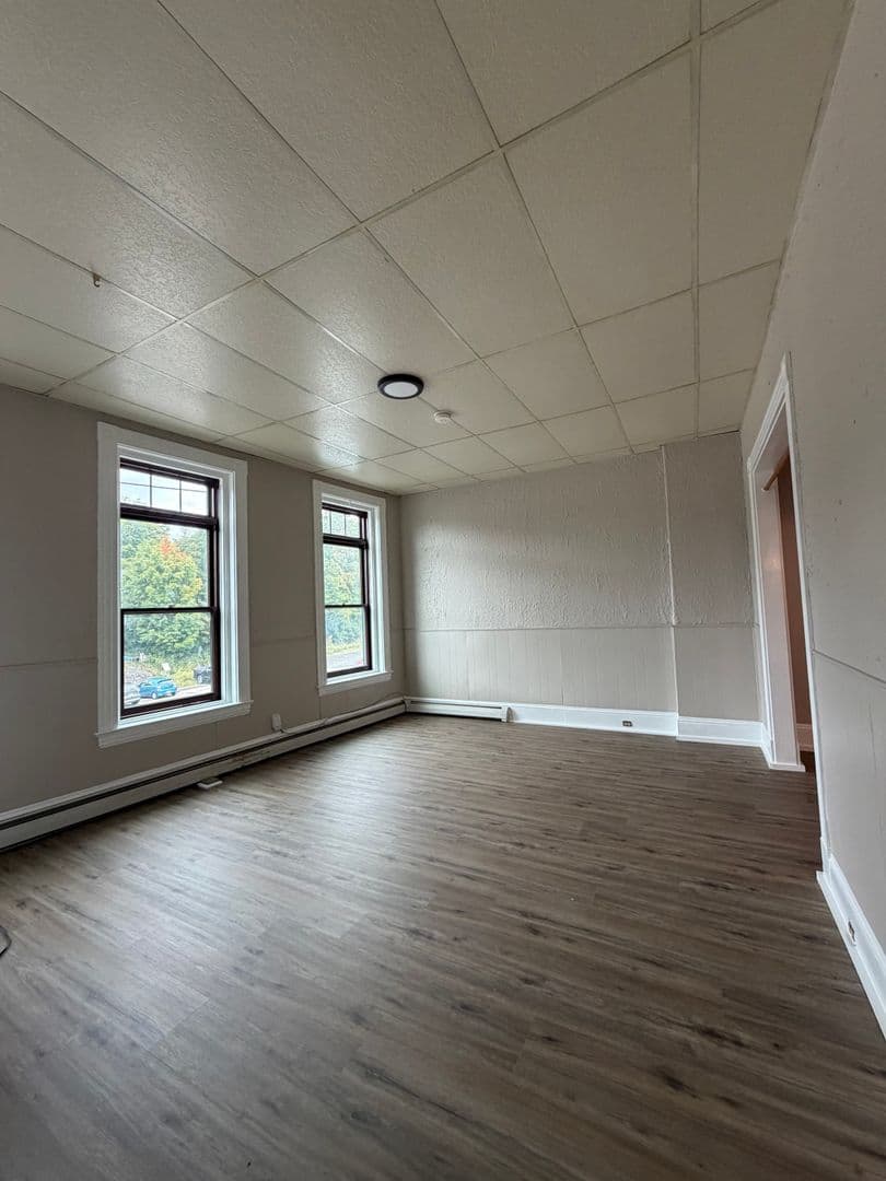 Tilton Apartment: 293 Main Street