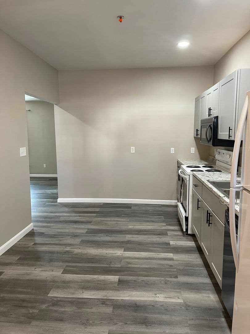 Tilton Apartment: 258 Main Street