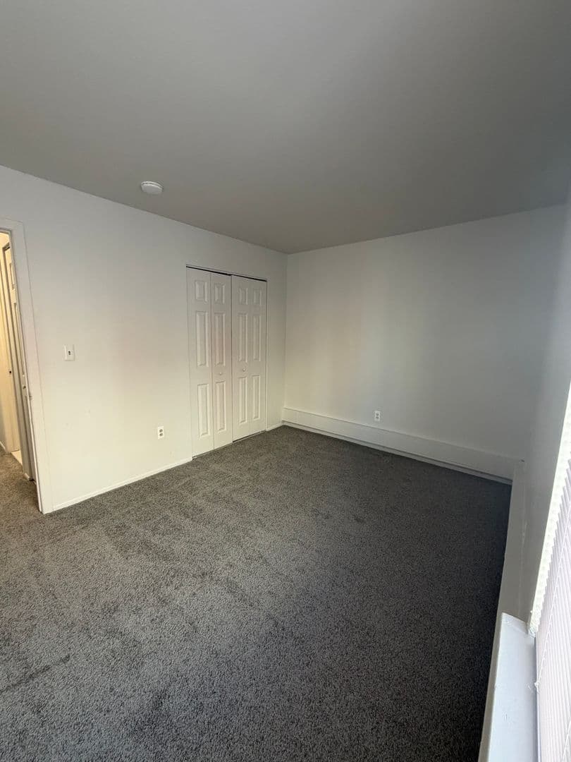 Taylor Apartment: 13300 Princeton
