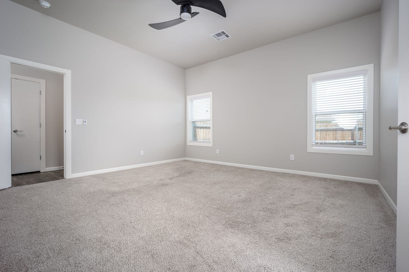 Edmond House: 5916 NW 159th Cir
