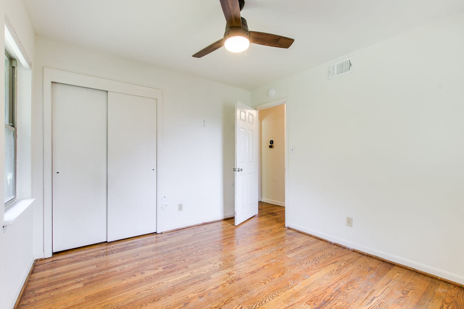 Oklahoma City House: 2929 N Utah Ave