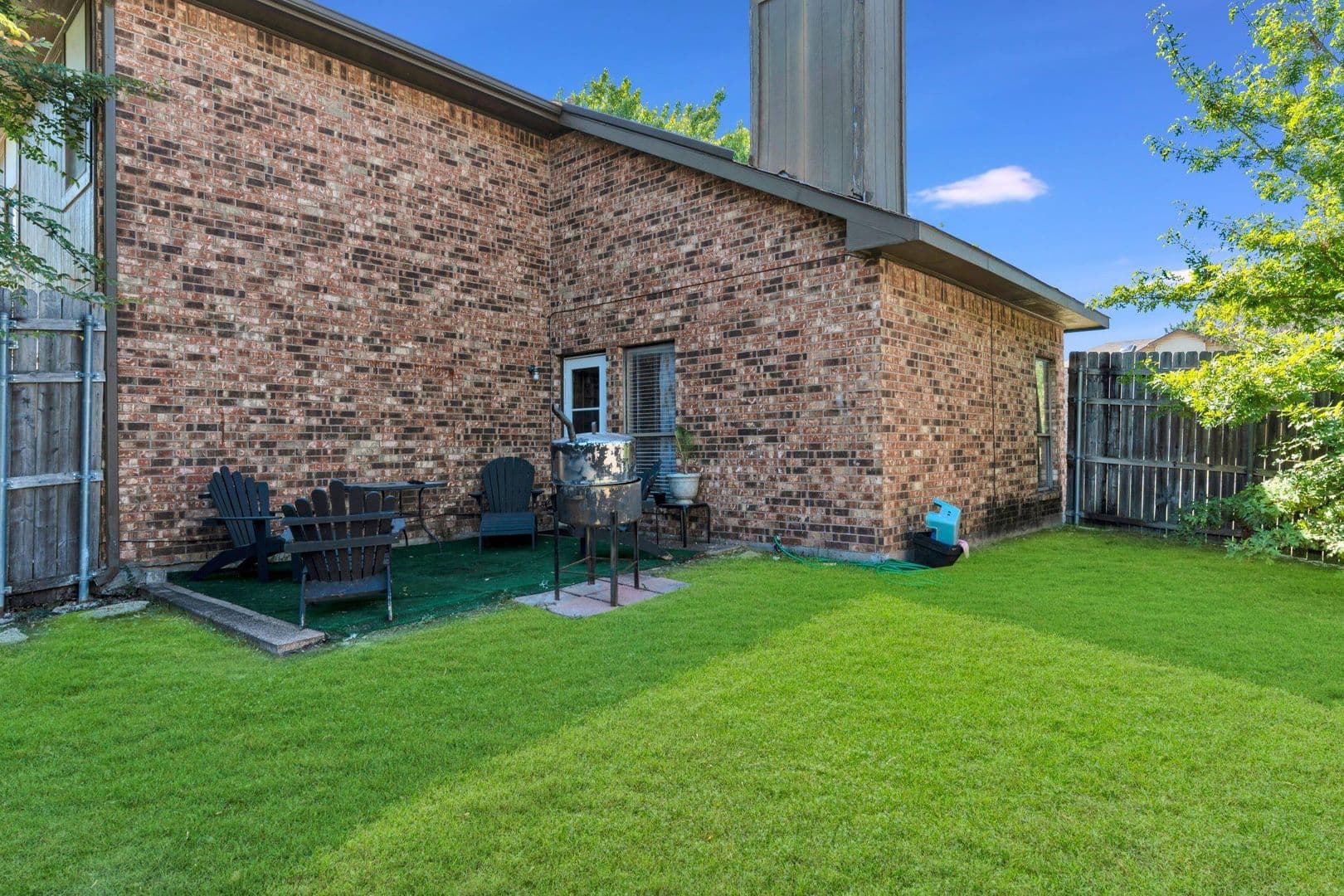 Rowlett House: 4018 Smartt Street