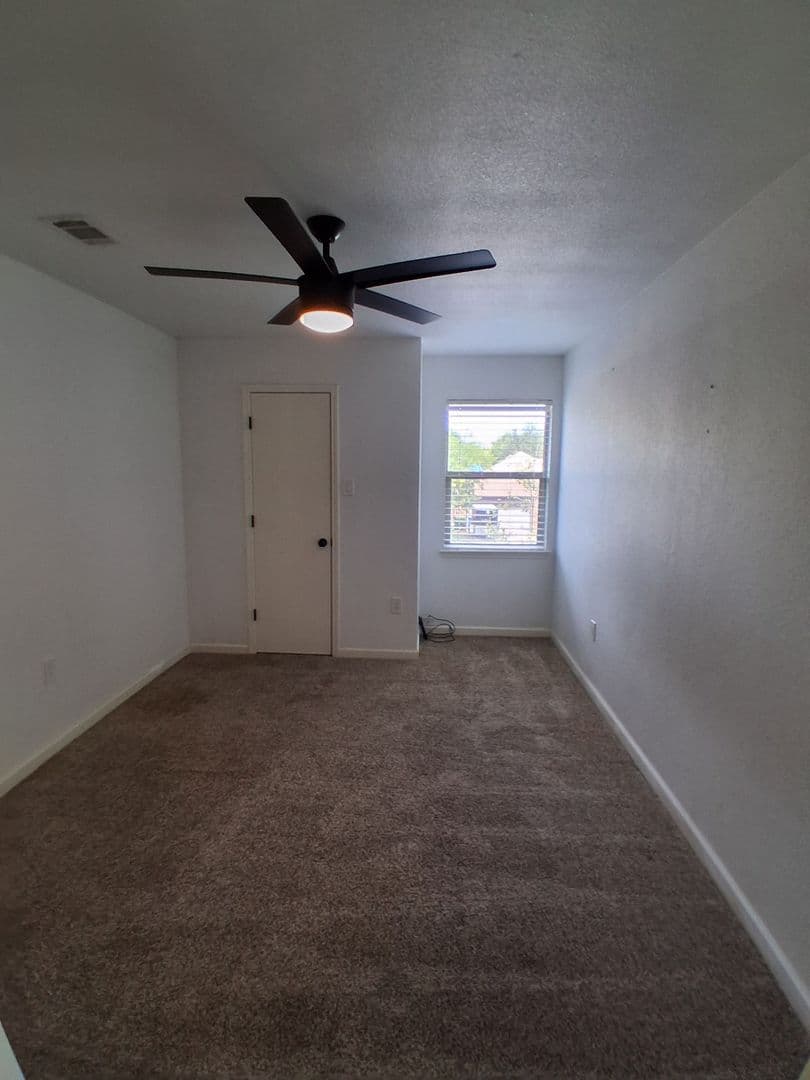 Grapevine House: 1503 Laguna Vista Way